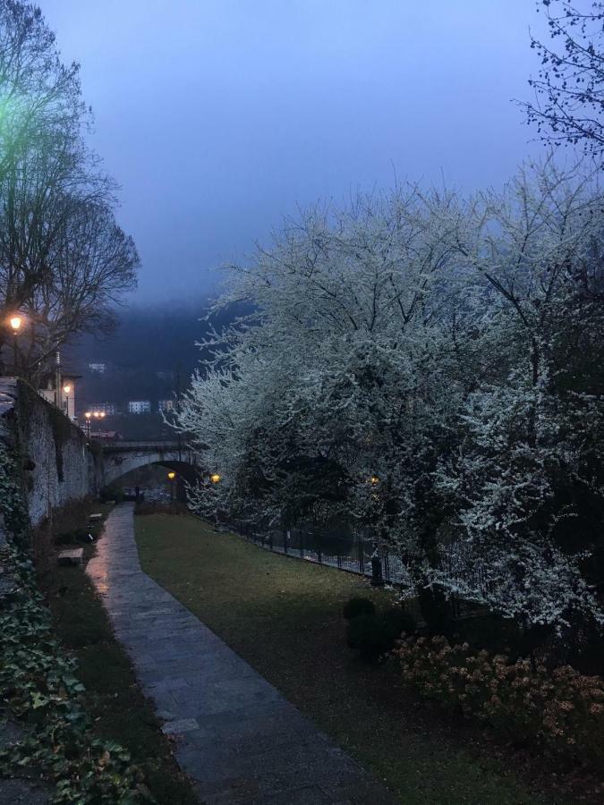 Casa Nel Centro Storico Daire Varallo Dış mekan fotoğraf